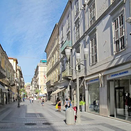 アパート La Fortezza By Interhome